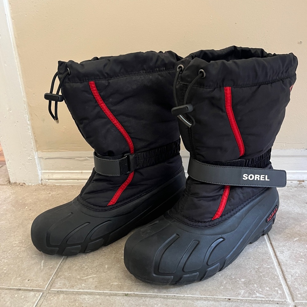Sorel Black and Red Snow Boots